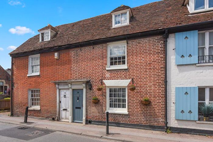 3 Bedroom Character Property For Sale In High Street, Wingham, CT3