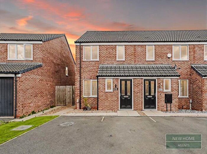 2 Bedroom End Of Terrace House For Sale In Kingfisher Road, Stoke Bardolph, Nottingham, NG14