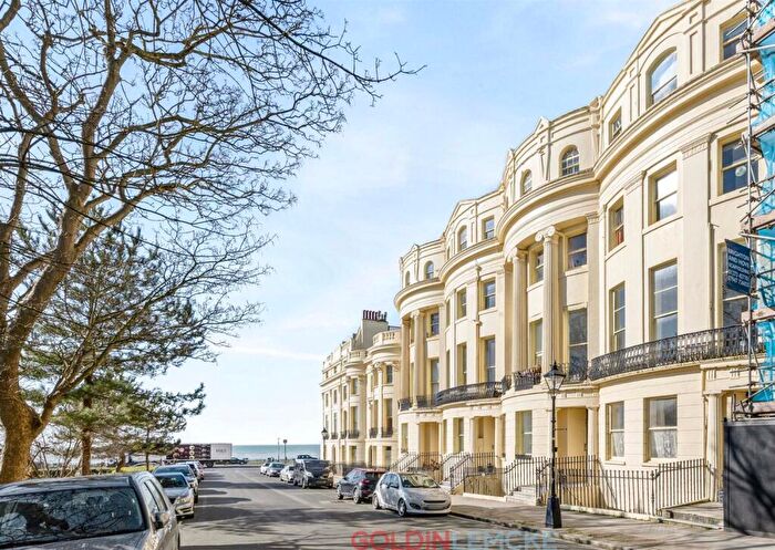 3 Bedroom Flat For Sale In Brunswick Square, Hove, BN3