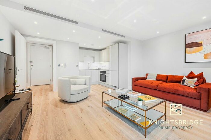 2 Bedroom Flat To Rent In Baker Street, Marylebone, NW1