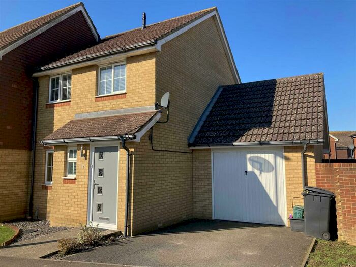 3 Bedroom Semi-Detached House To Rent In Campbell Road, Hawkinge, CT18