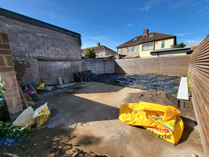 Garage / Parking To Rent In St. Andrews Road, Avonmouth, Bristol, BS11