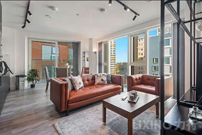 2 Bedroom Flat To Rent In Portal Way, North Acton, W3