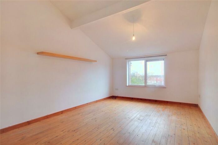 1 Bedroom Apartment For Sale In Glenn Road, Poringland, Norwich, Norfolk, NR14