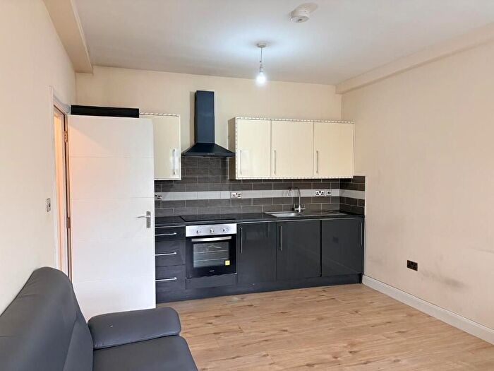 2 Bedroom Flat To Rent In High Road, Wembley, HA9