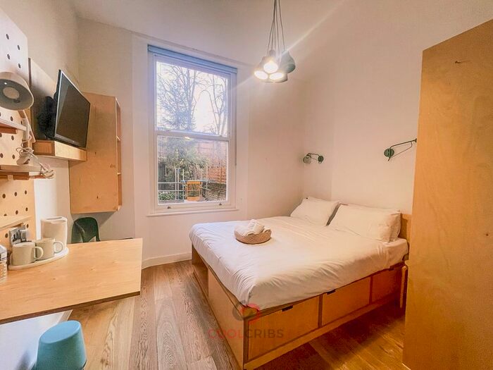 Studio To Rent In Philbeach Gardens, London, SW5