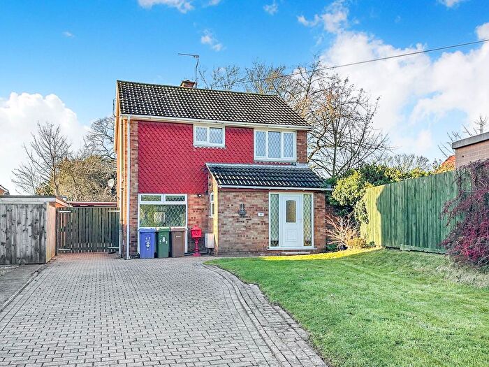 3 Bedroom Detached House For Sale In Meaux Road, Wawne, Hull, HU7