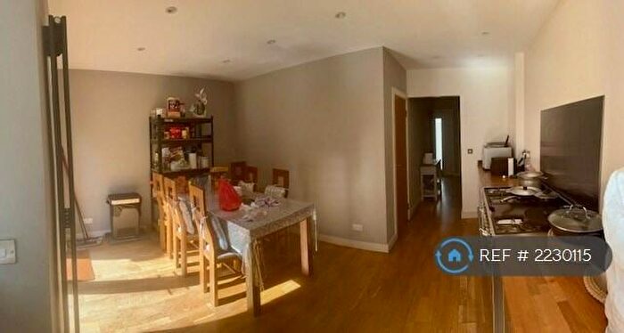 4 Bedroom Semi-Detached House To Rent In Cartwright Street, London, E1