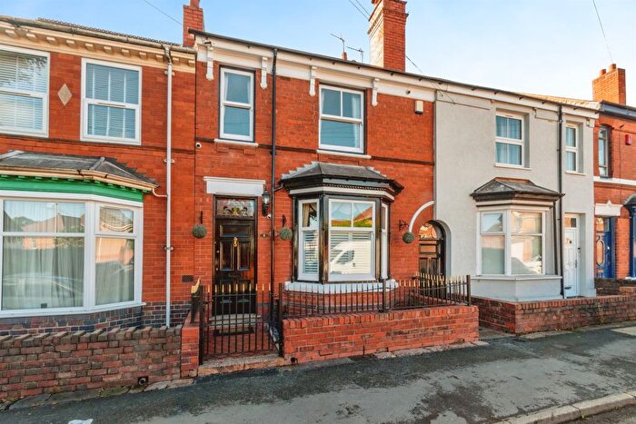 3 Bedroom Terraced House For Sale In Brunswick Park Road, Wednesbury, WS10
