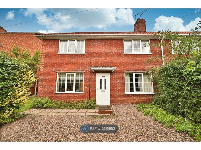 5 Bedroom Semi-Detached House To Rent In Bacon Road, Norwich, NR2