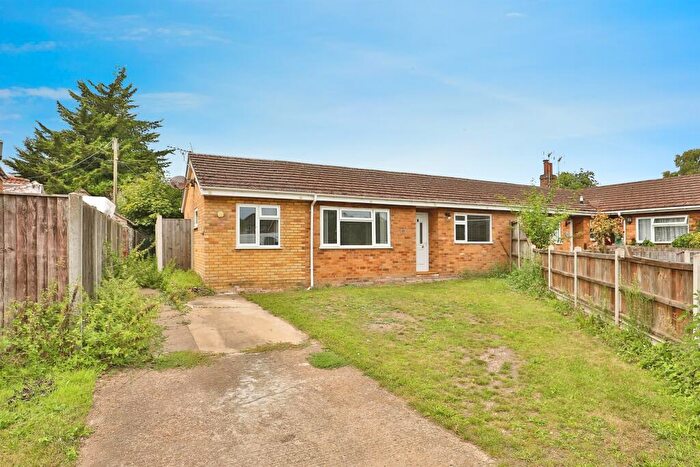 2 Bedroom Semi-Detached Bungalow For Sale In Richmond Close, Lyng, Norwich, NR9