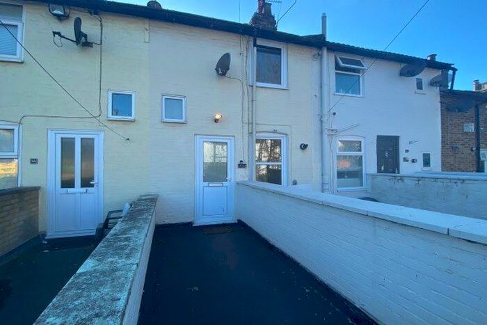 2 Bedroom Maisonette To Rent In Sandling Road, Maidstone, ME14