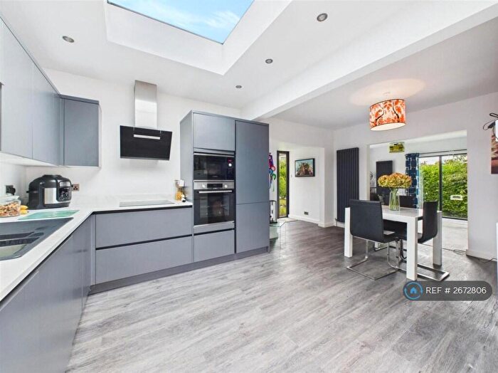 3 Bedroom Bungalow To Rent In Kempton Road, Lancaster, LA1