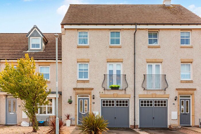 4 Bedroom Town House For Sale In Blink O'forth, Prestonpans, East Lothian, EH32