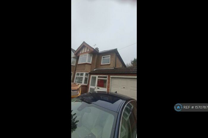 4 Bedroom Semi-Detached House To Rent In Sandhurst Avenue, Surbiton, KT5