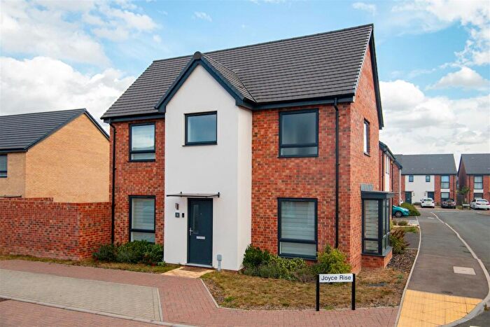 3 Bedroom House To Rent In Joyce Rise, Glebe Farm, Milton Keynes, MK17