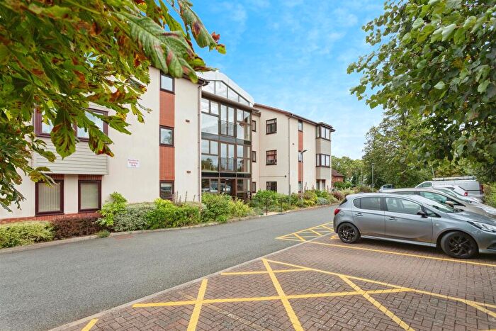 2 Bedroom Retirement Property For Sale In Westbury Lane, Newport Pagnell, MK16