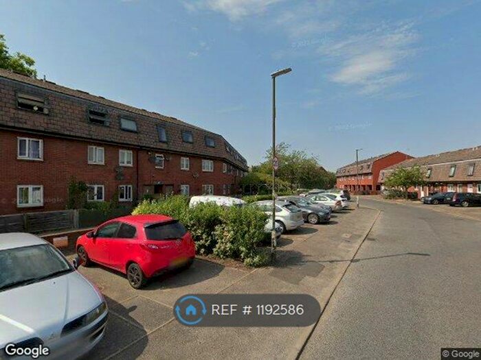 3 Bedroom Flat To Rent In Tintern Close, London, SW19