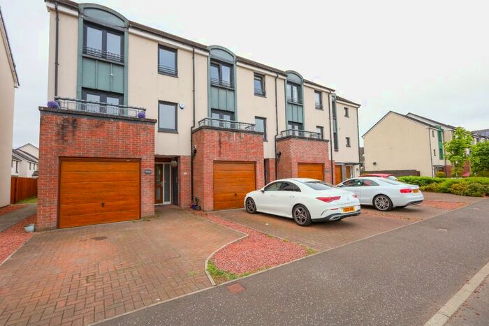 4 Bedroom Terraced House To Rent In Kenley Road, Renfrew, PA4