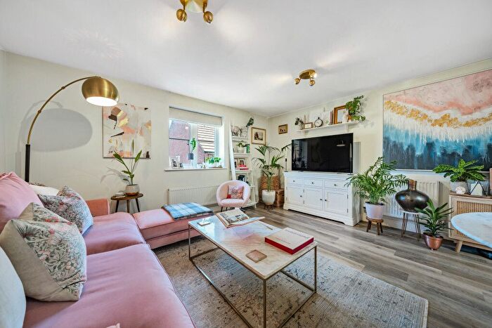 2 Bedroom Detached House To Rent In Newburgh Crescent, Shinfield, Reading, Berkshire, RG2