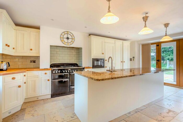 4 Bedroom Detached House For Sale In Pill Row, Caldicot, Monmouthshire, NP26