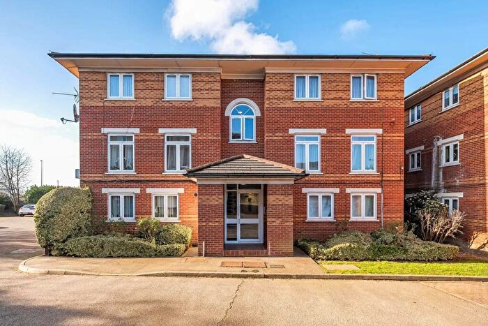 1 Bedroom Flat For Sale In Swynford Gardens, Rambler Court, NW4