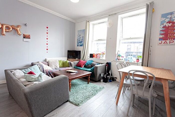 6 Bedroom Flat To Rent In Wilmslow Road, Manchester, M20