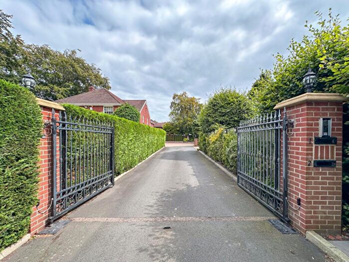 6 Bedroom Detached House For Sale In Rectory Court, Whickham, Newcastle Upon Tyne, NE16