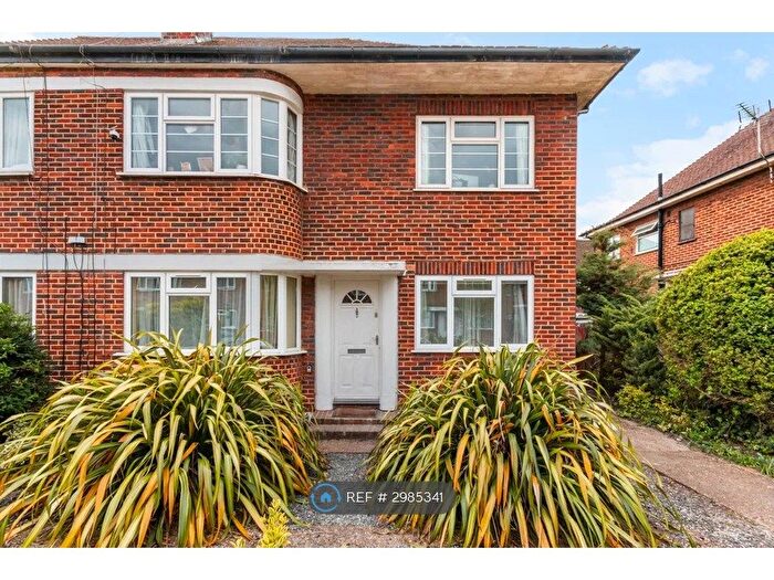 2 Bedroom Maisonette To Rent In Parkfields Avenue, London, SW20