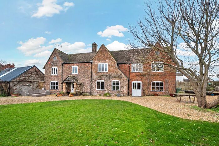 4 Bedroom Detached House For Sale In Nupend Lane, Nupend, GL10