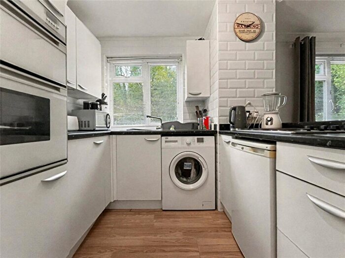 1 Bedroom Flat For Sale In Regency Close, Wigmore, ME8