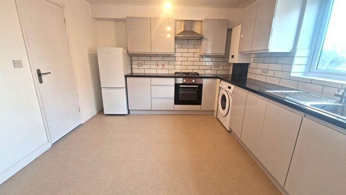 1 Bedroom Flat To Rent In Rushdene, London, SE2
