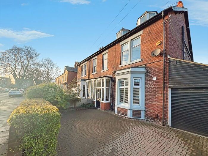 5 Bedroom Semi Detached House For Sale In Beech Grove, Whitley Bay, NE26