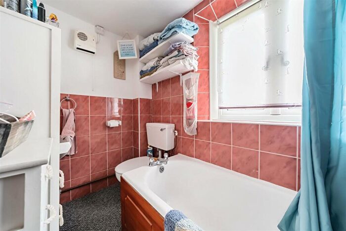 2 Bedroom Semi-Detached House For Sale In Lawrence Lane, Witchampton, BH21