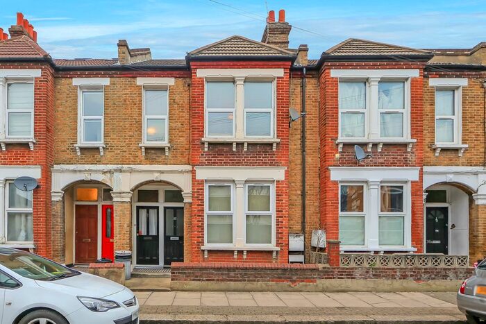 2 Bedroom Maisonette To Rent In Renmuir Street, Tooting, SW17