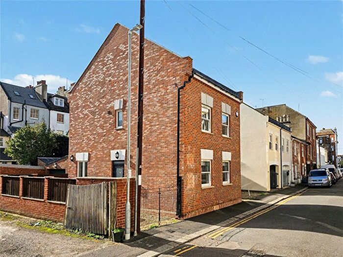 3 Bedroom Detached House To Rent In Caves Road, St. Leonards-On-Sea, East Sussex, TN38