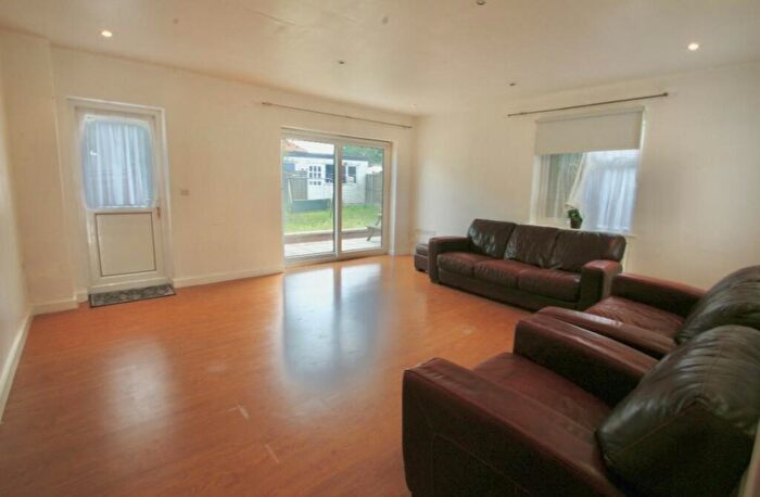 2 Bedroom Terraced House To Rent In Queensbury Road, London, NW9