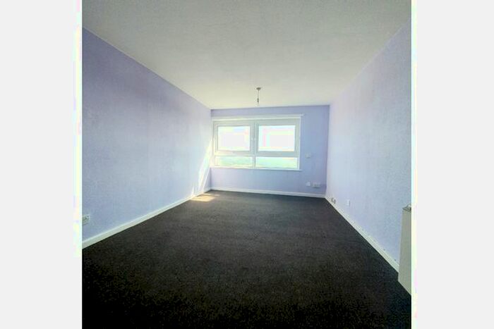 1 Bedroom Flat For Sale In Manston Road, Thanet, Ramsgate, CT12