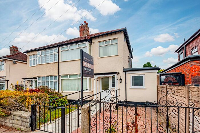 3 Bedroom Semi-Detached House For Sale In North Linkside Road, Woolton, Liverpool, L25