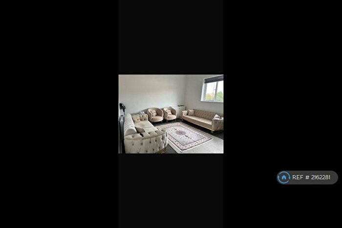 2 Bedroom Flat To Rent In Victor Street, Grimsby, DN32