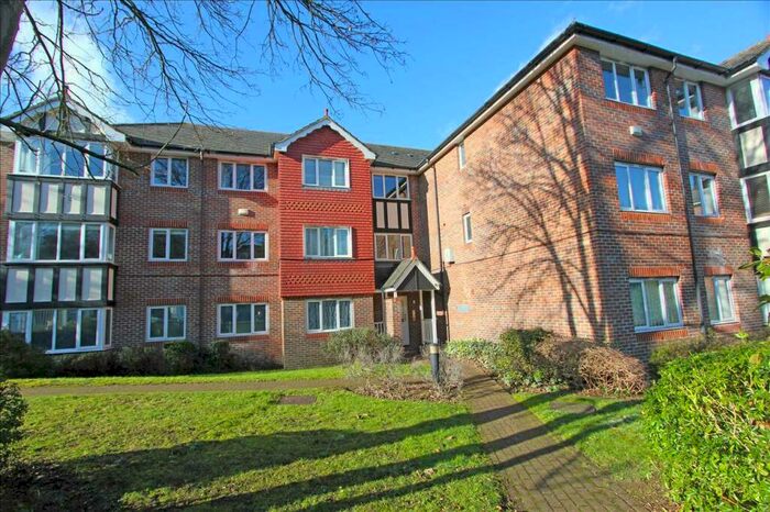 1 Bedroom Apartment To Rent In Normanton Road, South Croydon, CR2