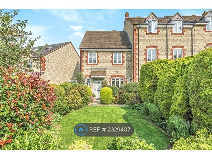 3 Bedroom End Of Terrace House To Rent In Fawkner Way, Stanford In The Vale, Faringdon, SN7