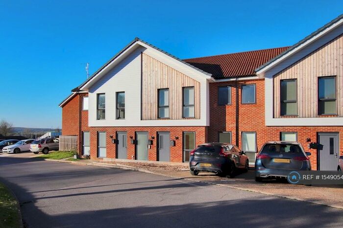 1 Bedroom Flat To Rent In Bramblefield Close, Longfield, DA3