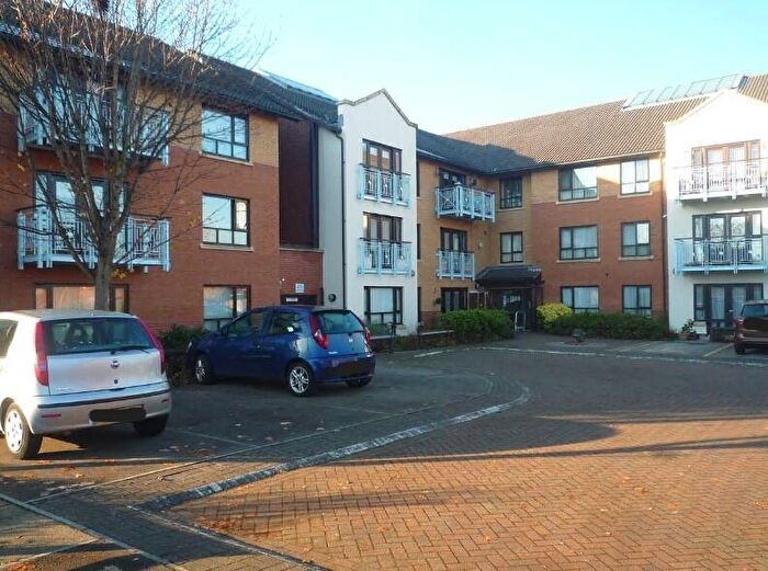 2 Bedroom Flat To Rent In Waterstone Close, Liverpool, Merseyside, L11