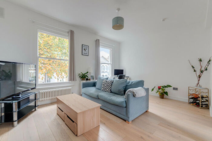 1 Bedroom Flat For Sale In Melbourne Grove, London, SE22