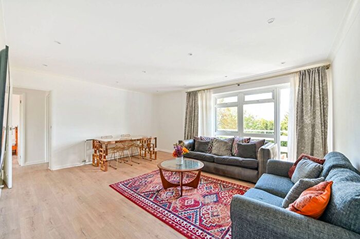 2 Bedroom Flat To Rent In Argyle Road, Ealing, London, W13