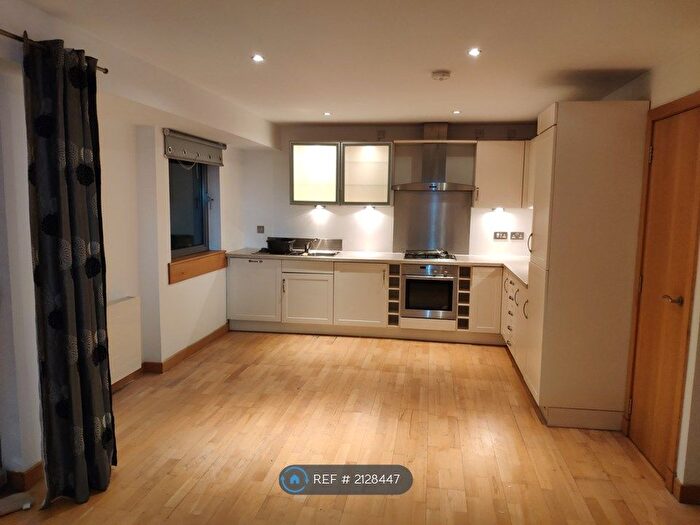 2 Bedroom Flat To Rent In High Street, Glasgow, G1