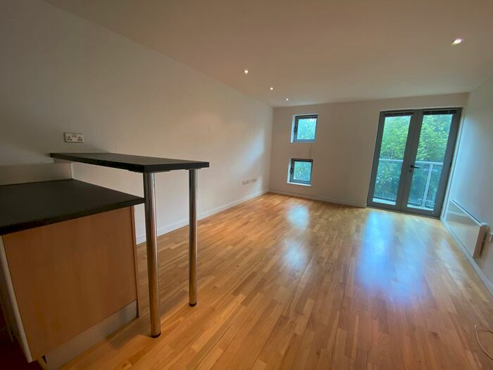 2 Bedroom Flat To Rent In Faroe City Island, Gotts Road, LS12
