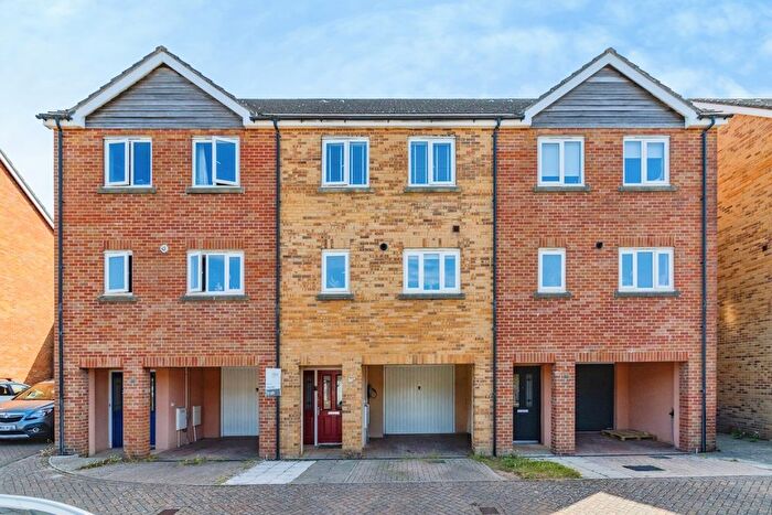 3 Bedroom Terraced House For Sale In Frobisher Road, Newton Abbot, Devon, TQ12
