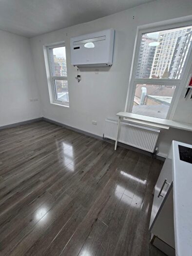 1 Bedroom Studio To Rent In Chapel Road, Ilford, IG1